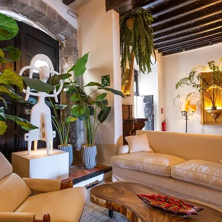 La Torre Del Canonigo - Small Luxury מלון