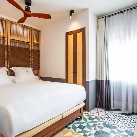 La Torre Del Canonigo - Small Luxury מלון