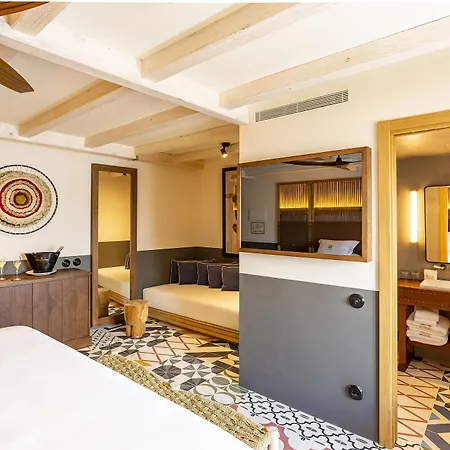 La Torre Del Canonigo - Small Luxury מלון